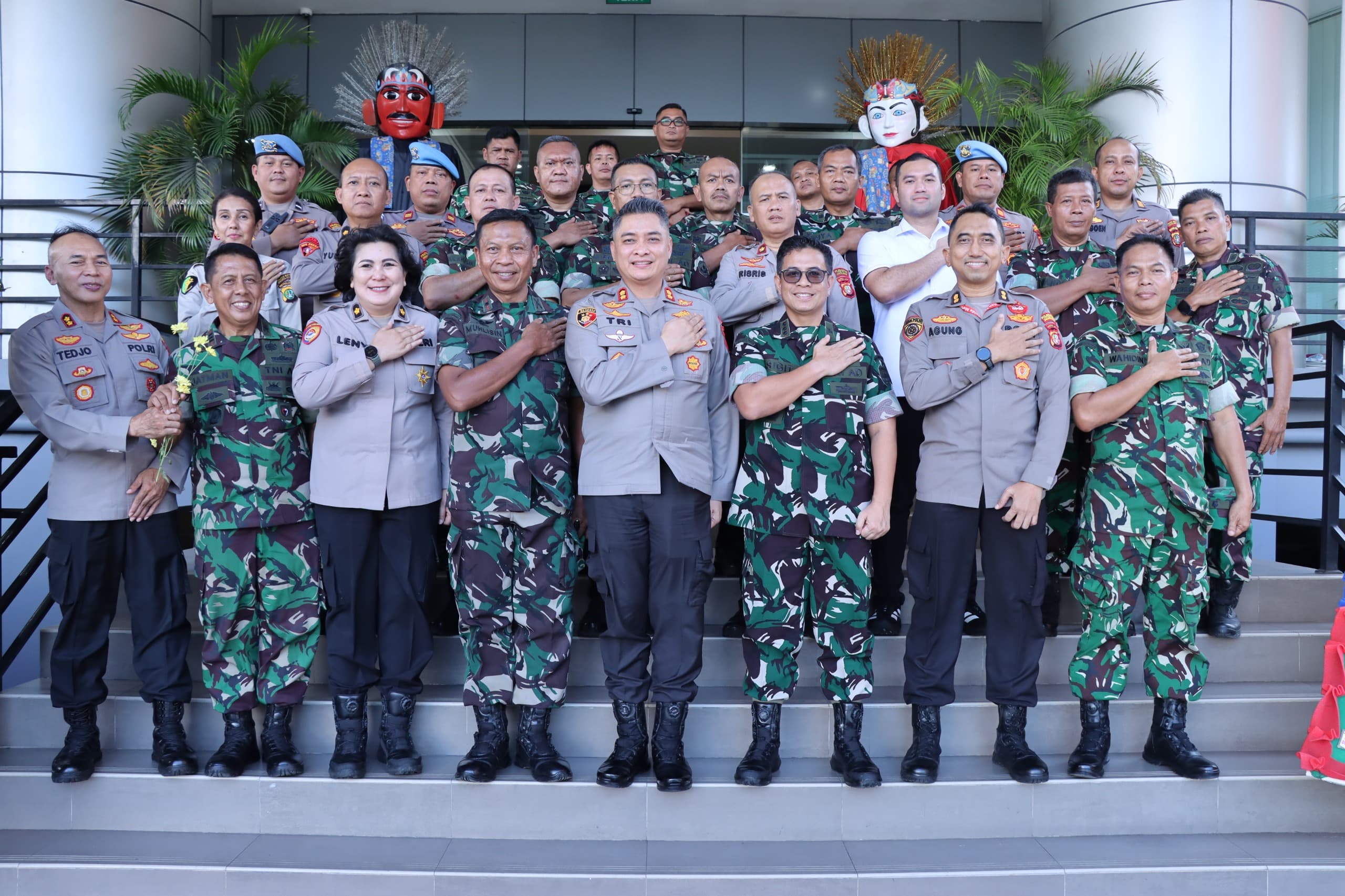 dfa9b69f2969b65a2fdb4bd0785d1fa2.jpg